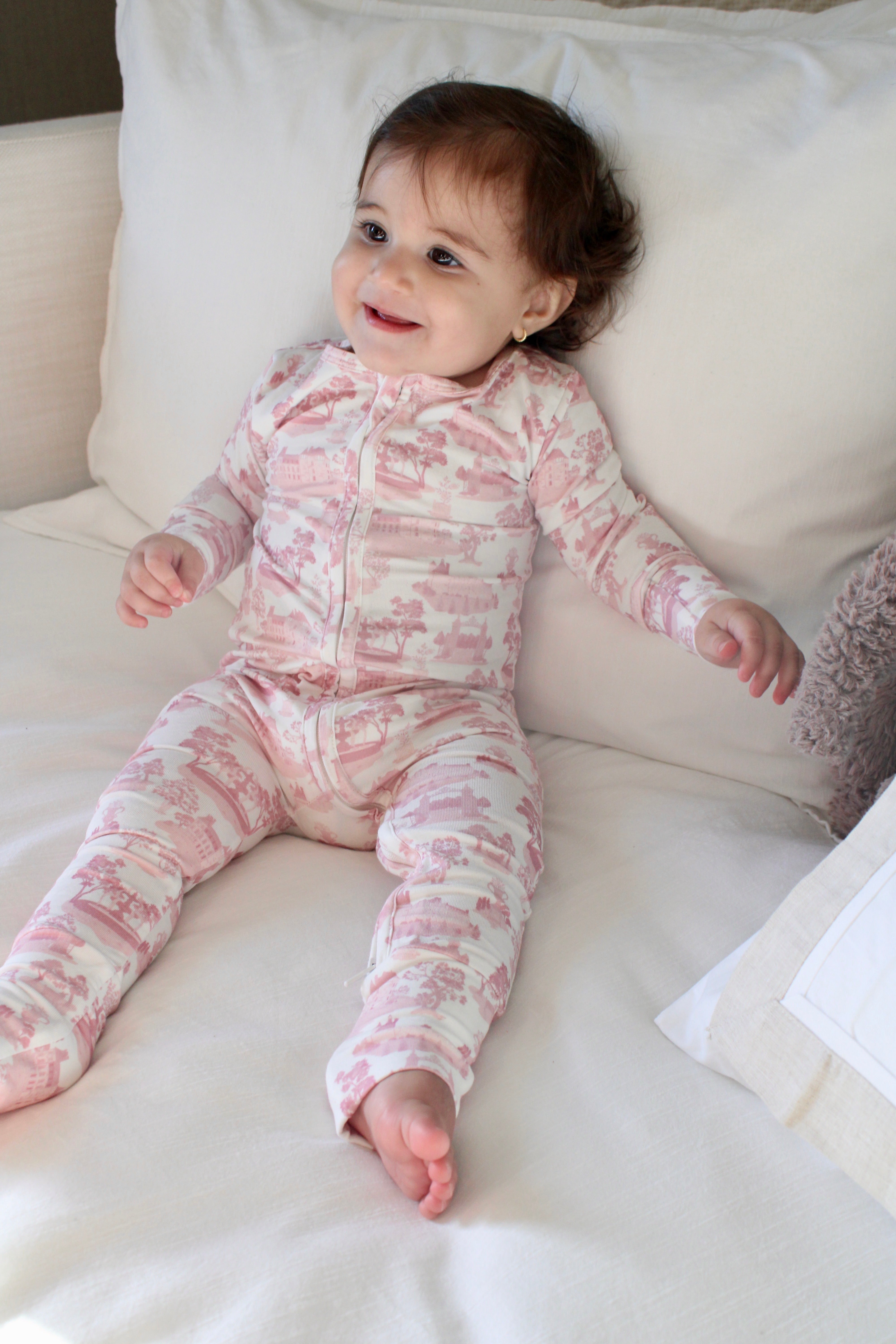 Mauve Toile De Jouy Bamboo Wrap Footie