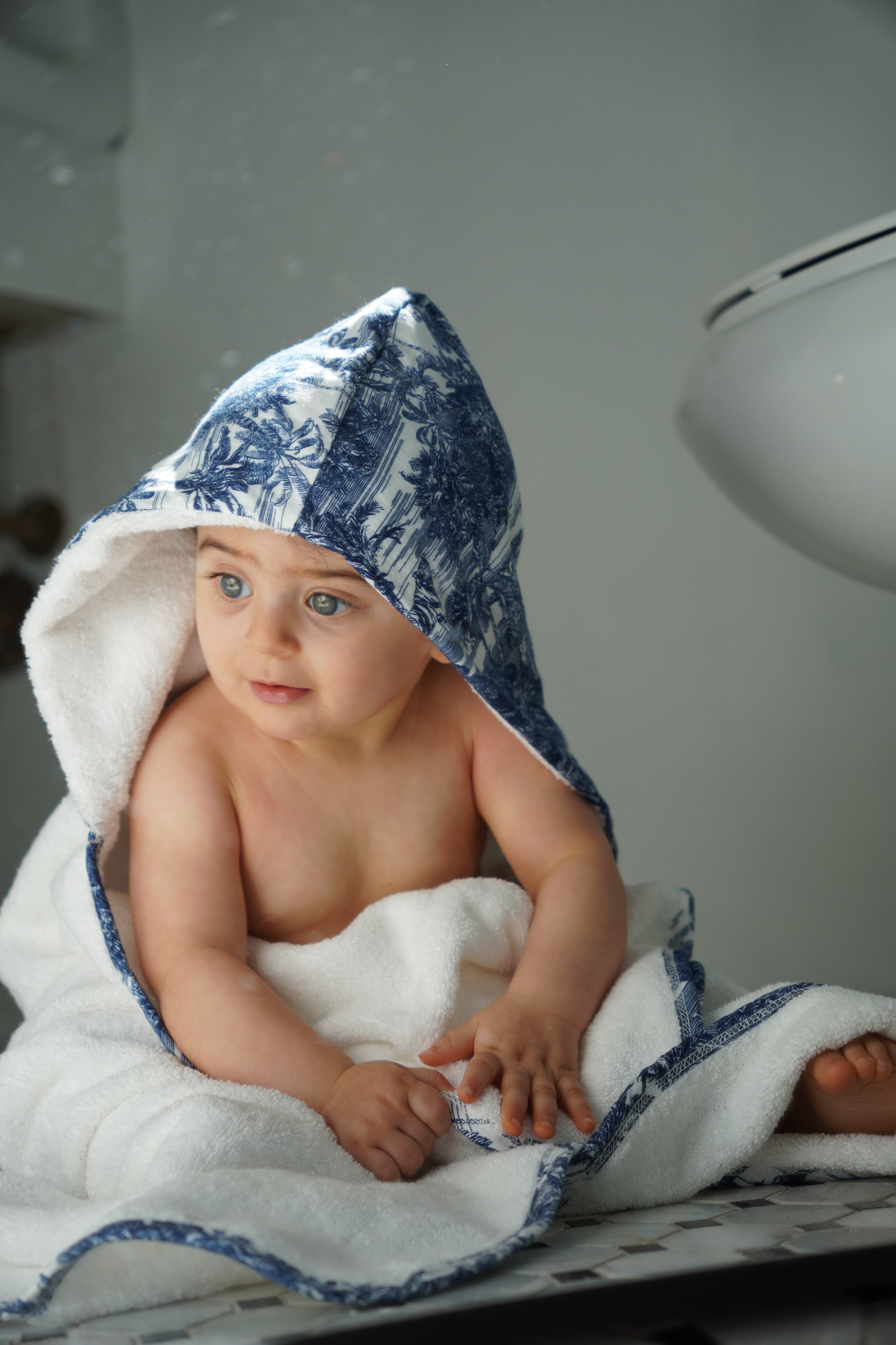 Blue Toile Hooded Bath Towel