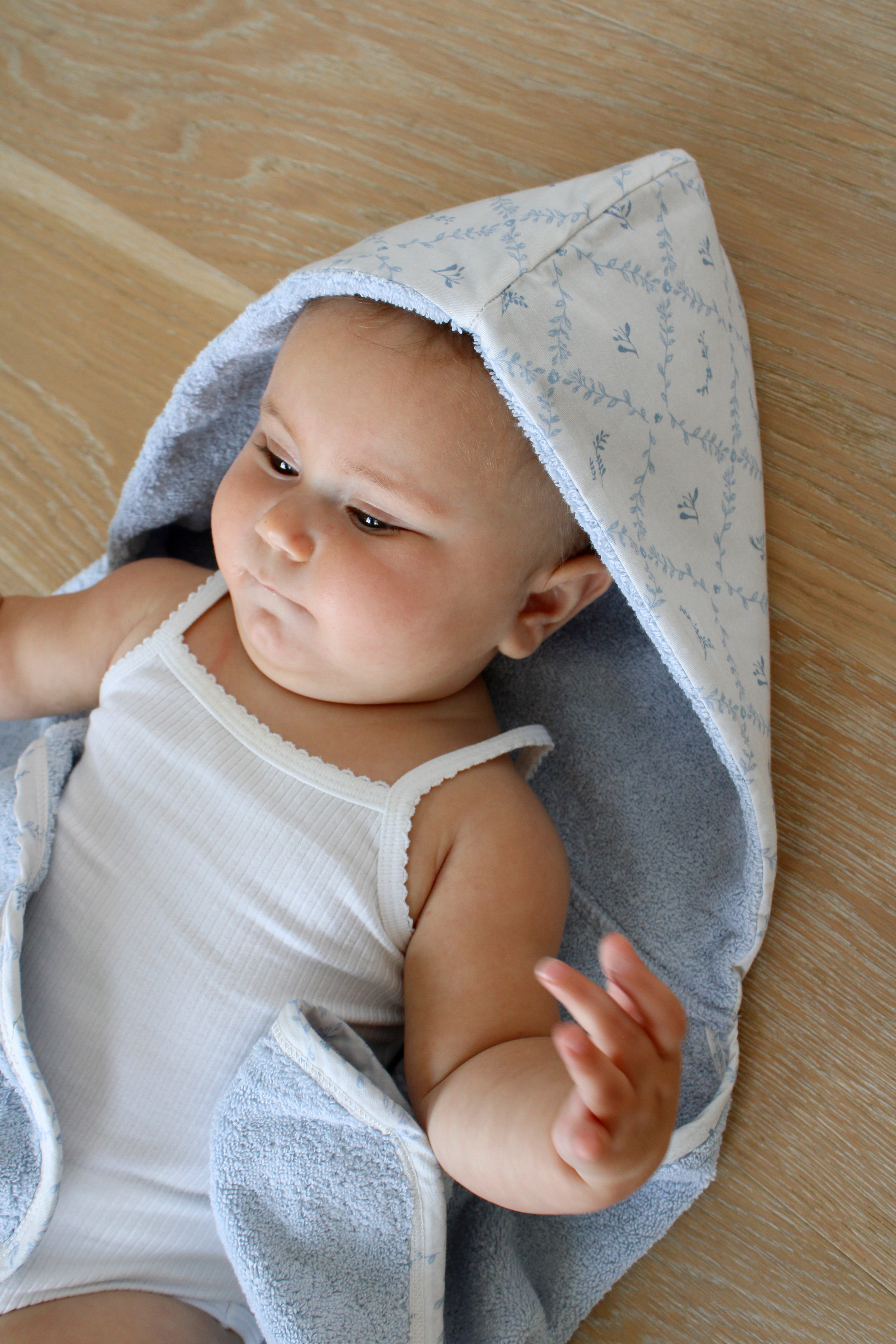 Blue Lattice Hooded Bath Towel
