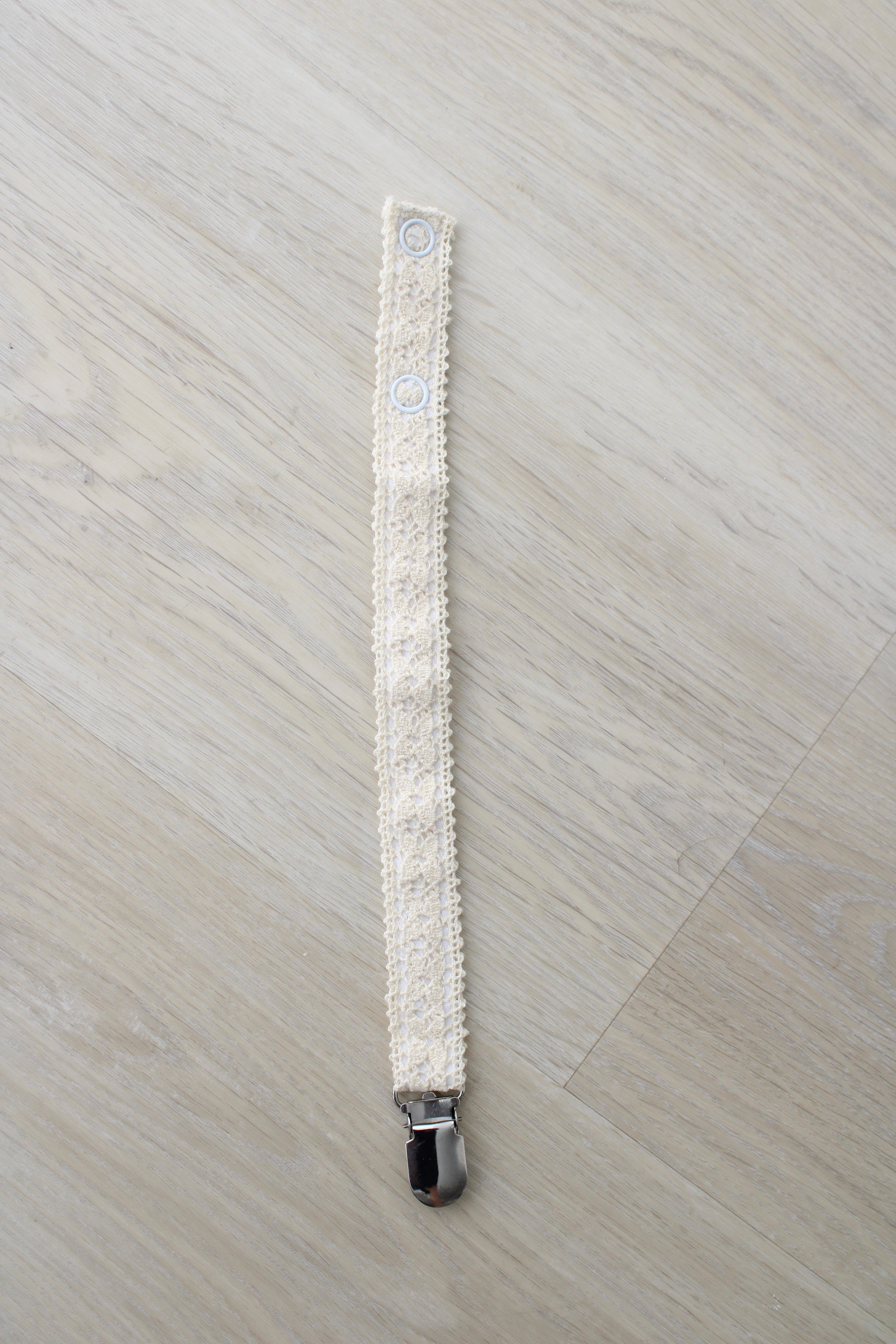 Buttercream Crotchet Pacifier Clip