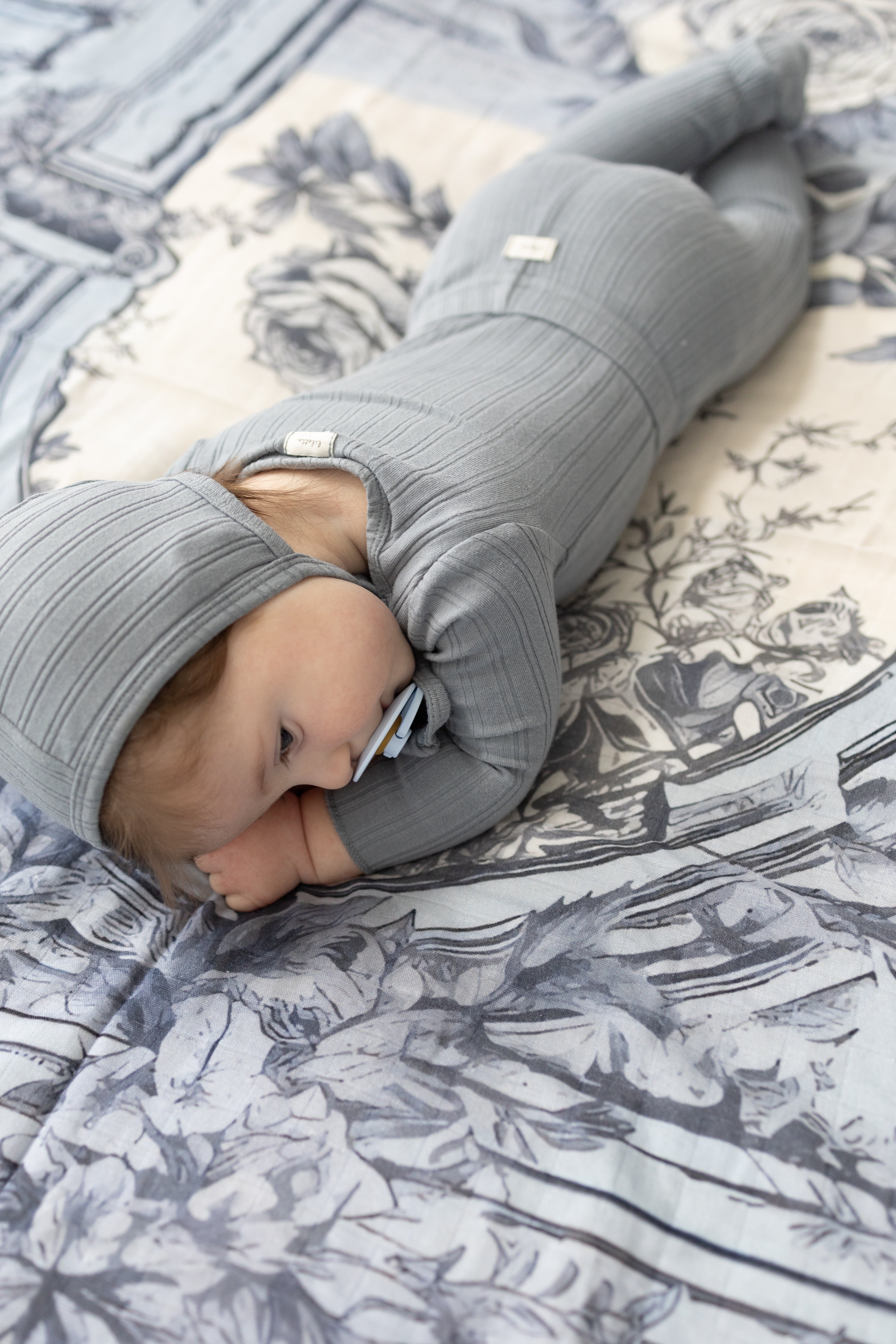 The Garden Window Muslin Blanket