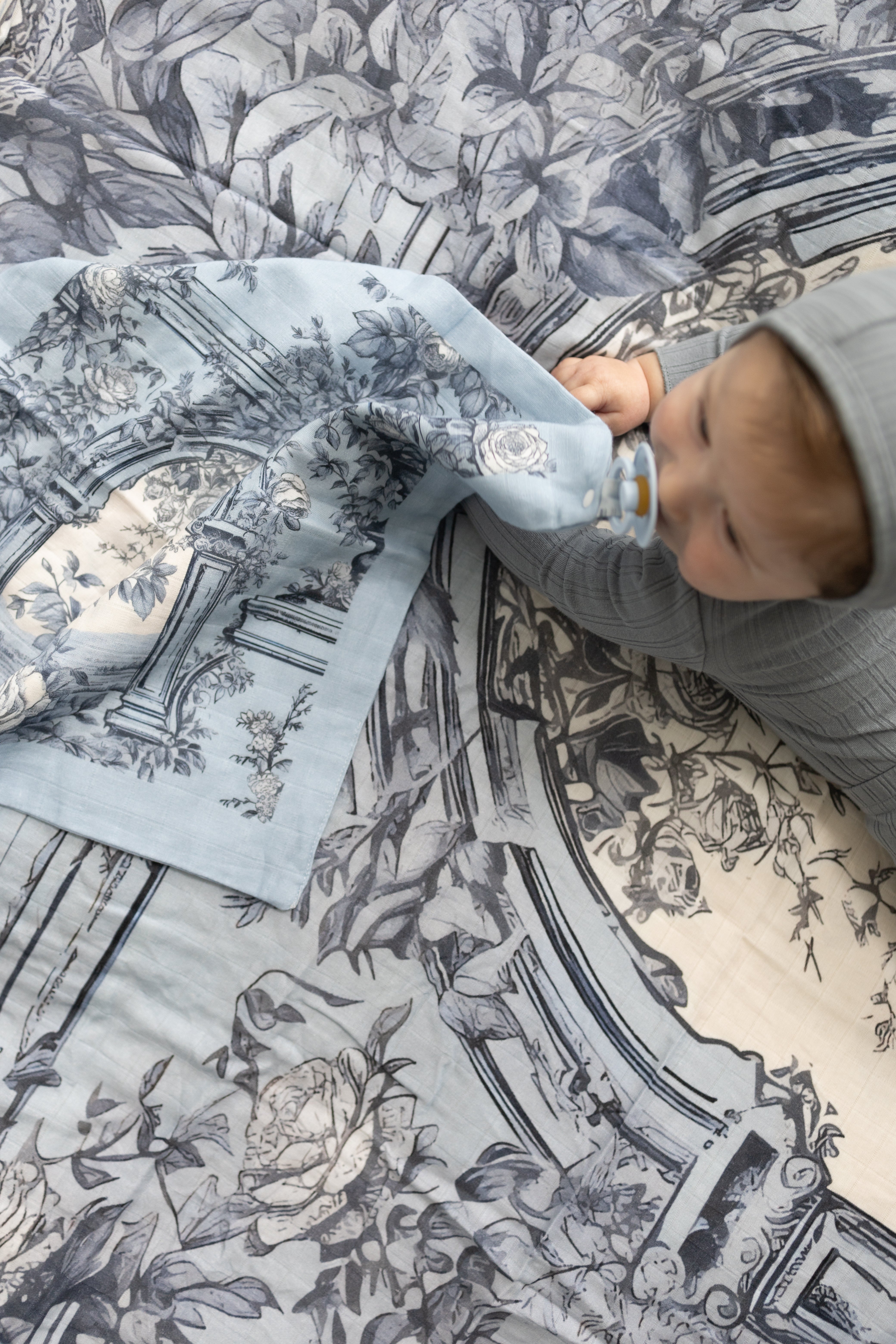 BUNDLE The Garden Window Muslin Blanket & Lovey