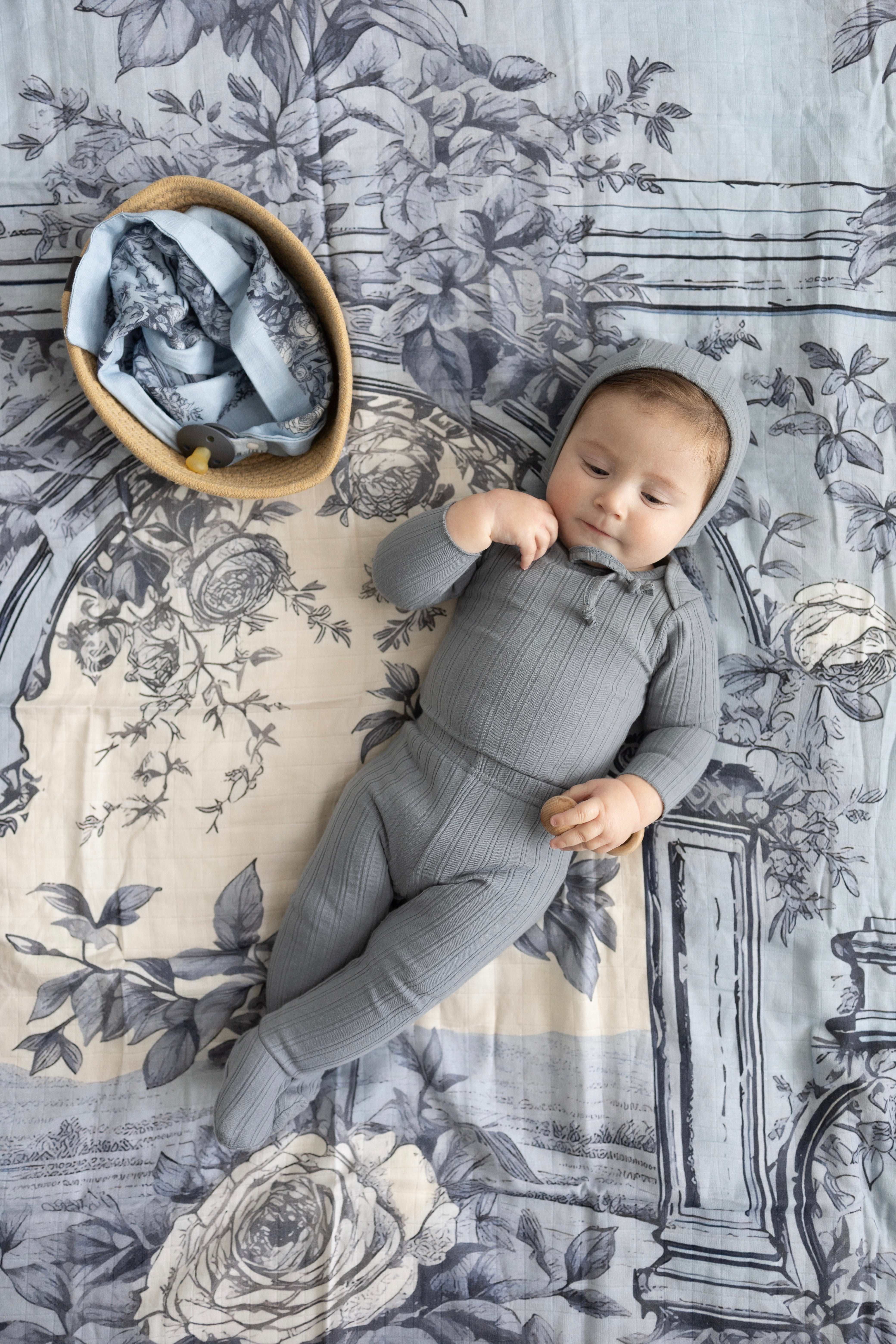 BUNDLE The Garden Window Muslin Blanket & Lovey
