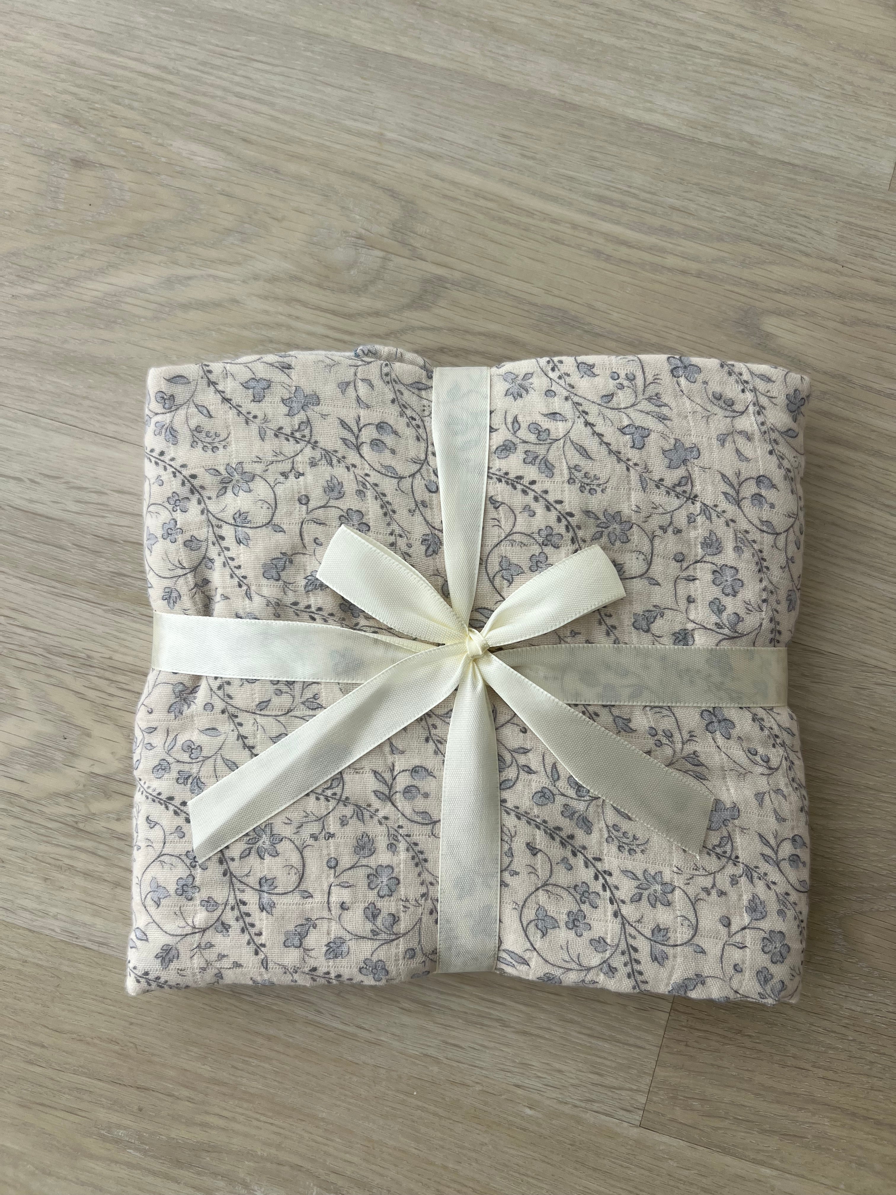 Bluebell Heirloom Vine Muslin Blanket