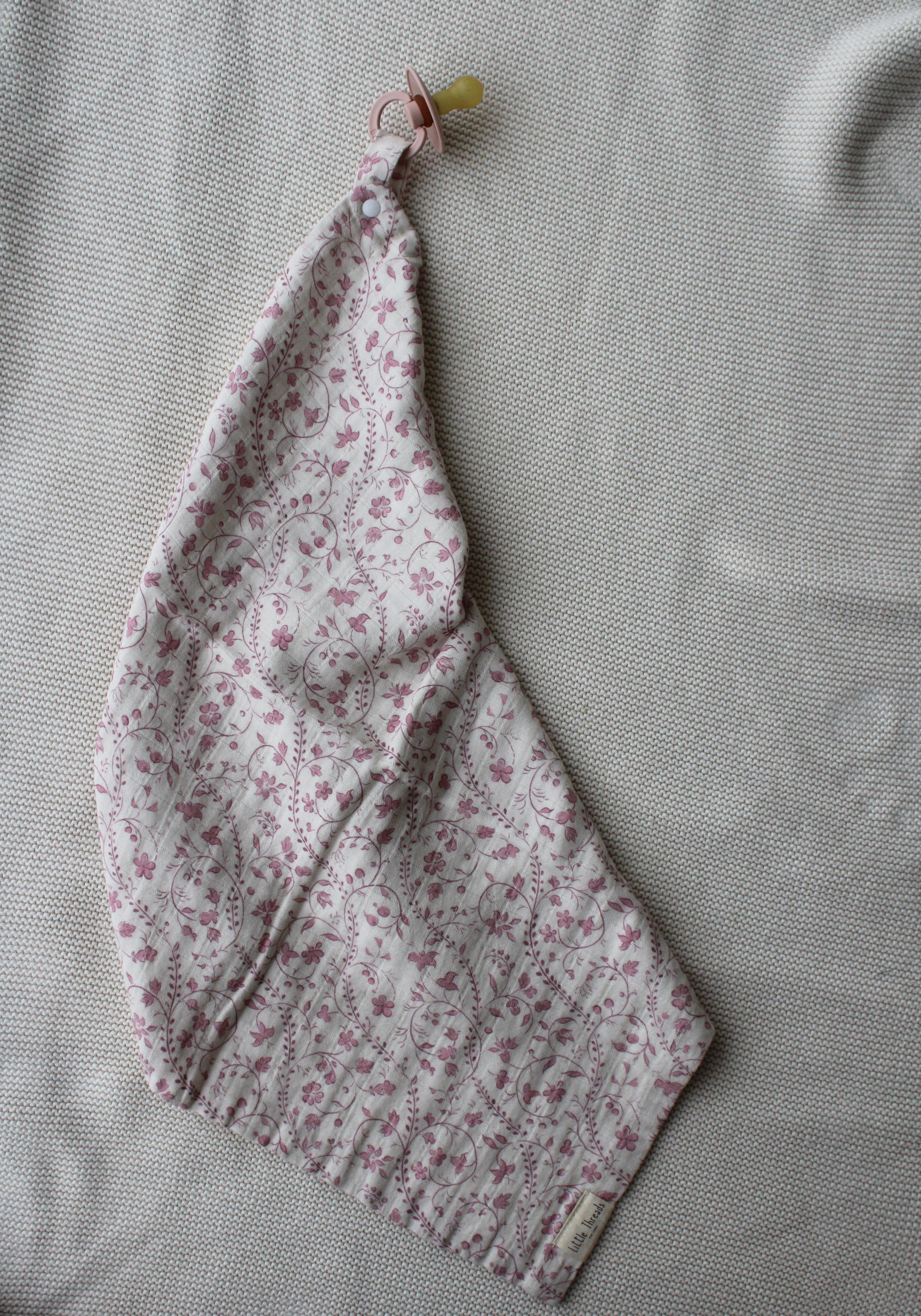 Mauve Heirloom Vine Lovey