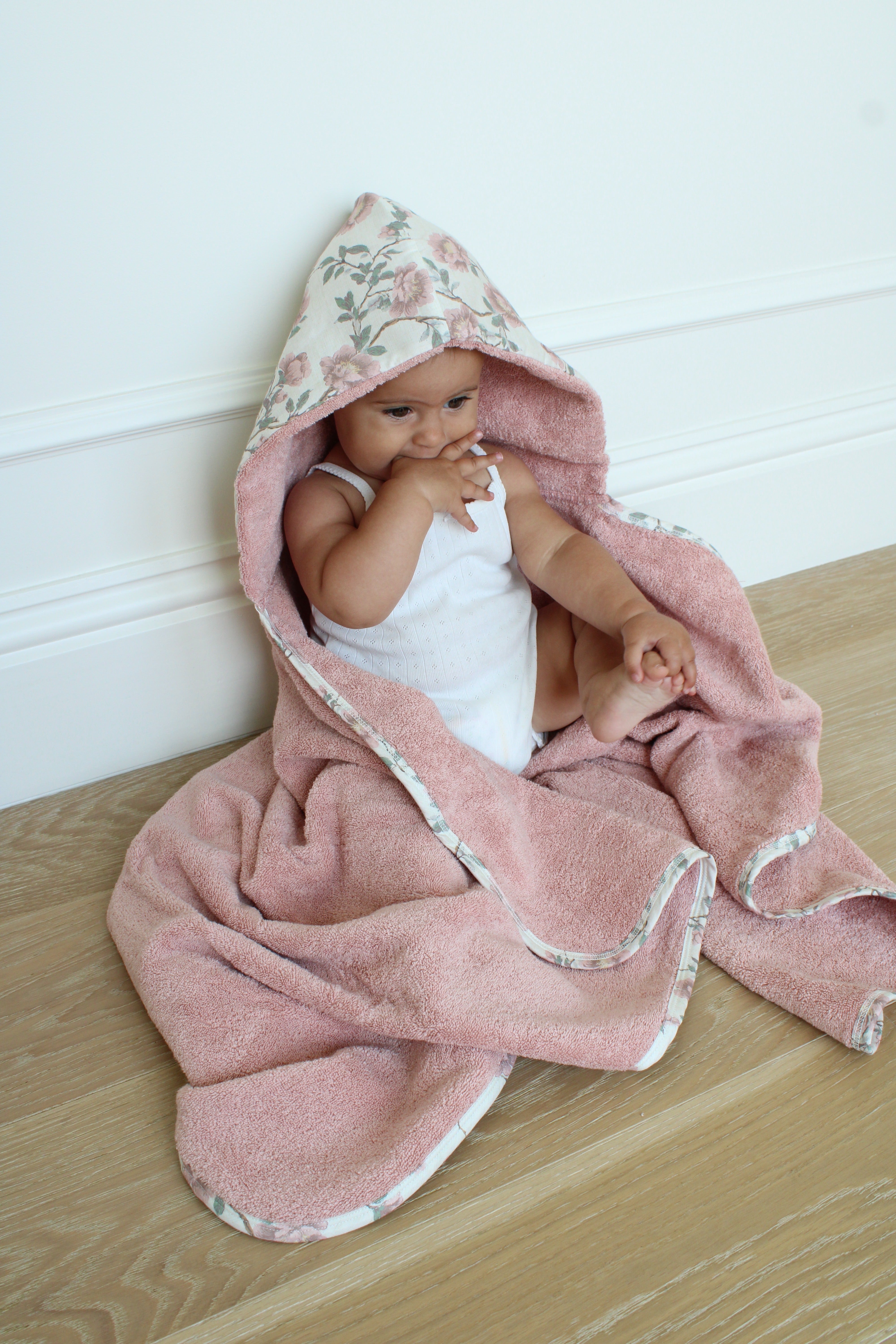 Blush Meadow Hooded Bath Towel