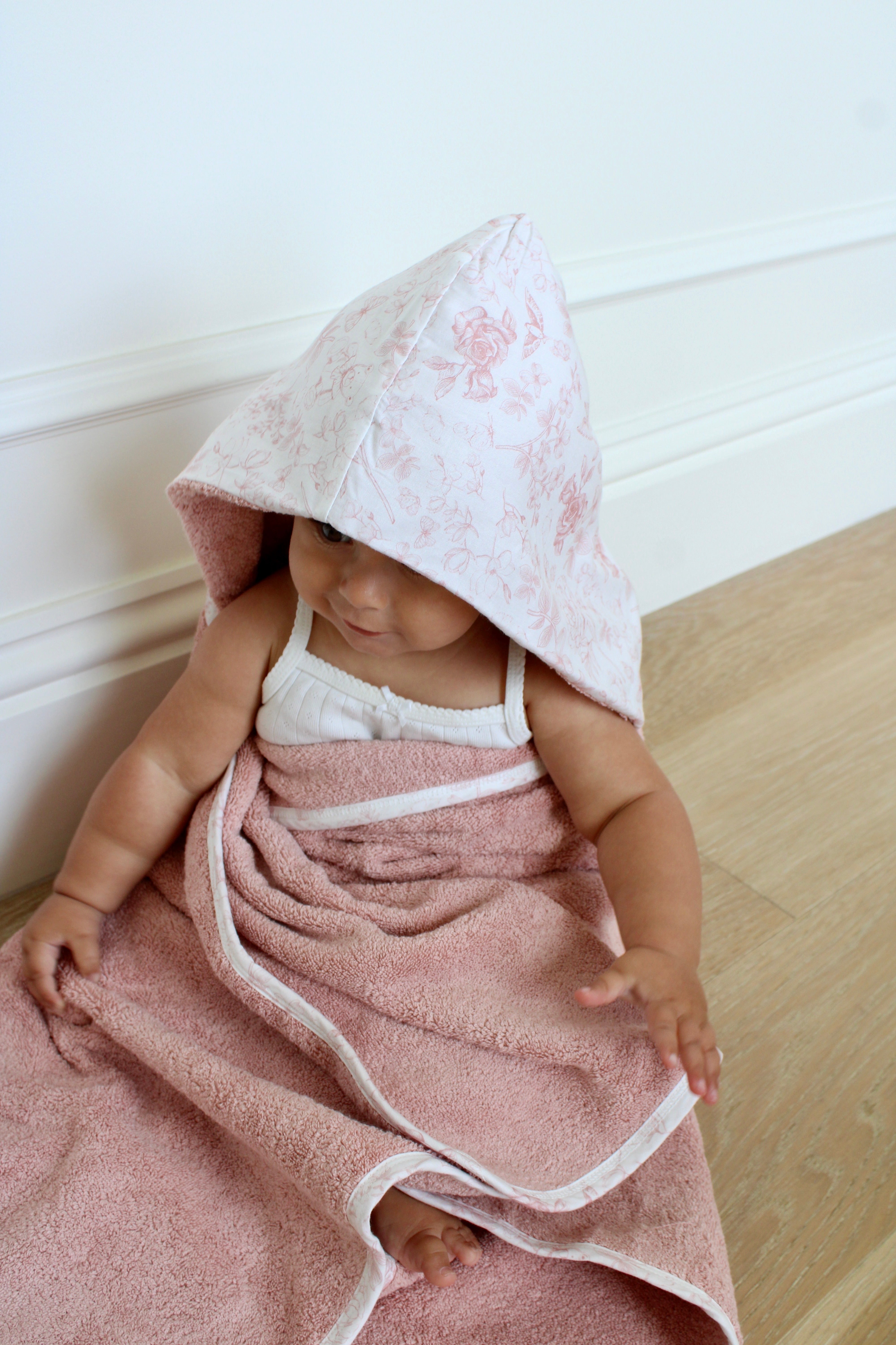 Rose Toile Hooded Bath Towel