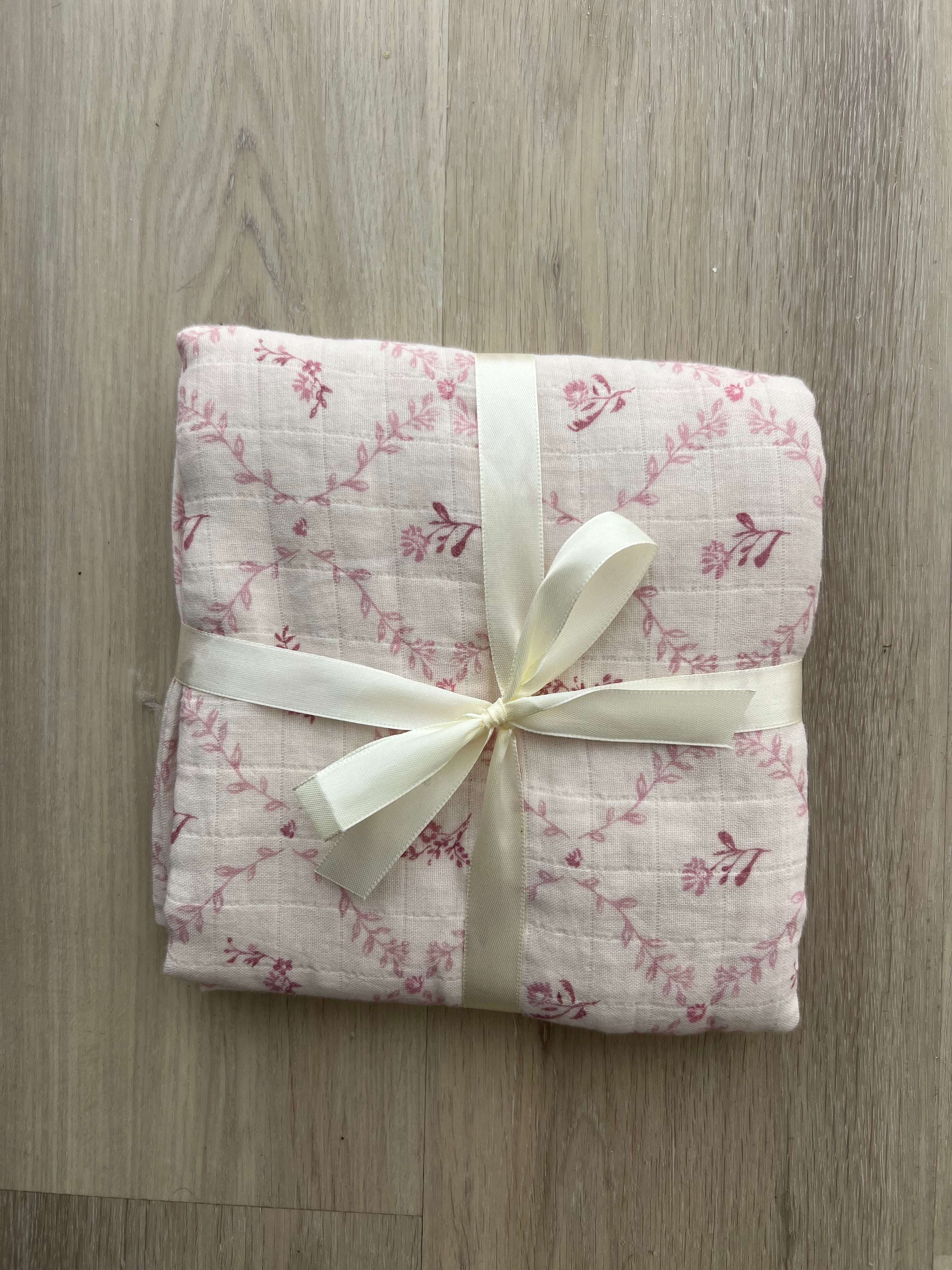 Mauve Lattice Muslin Blanket